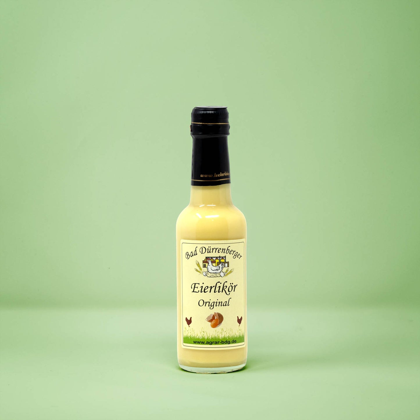 Frontalansicht von Bad Duerrenberger Original Eierlikoer 250 Milliliter in einer Glasflasche mit Etikett.