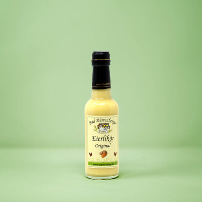 Frontalansicht von Bad Duerrenberger Original Eierlikoer 250 Milliliter in einer Glasflasche mit Etikett.