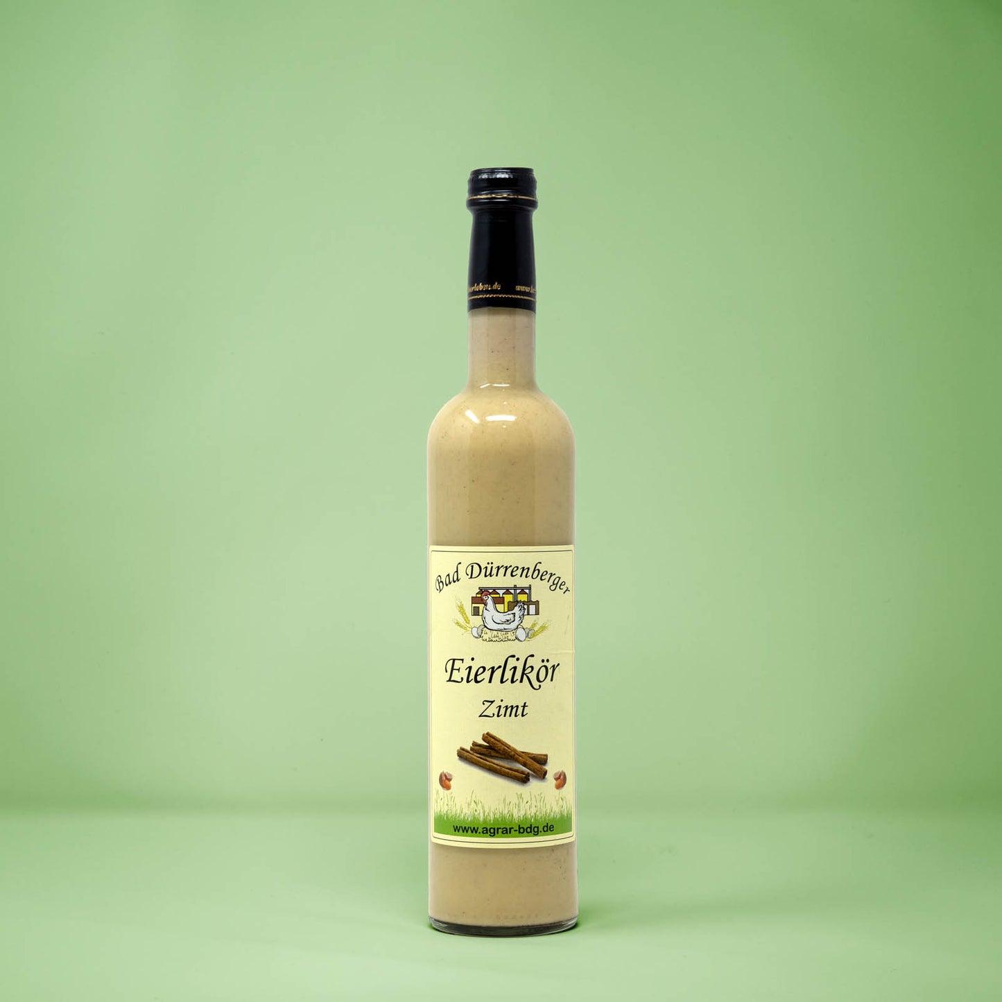 Frontalansicht von Bad Duerrenberger Eierlikoer Zimt 500 Milliliter in einer Glasflasche mit Etikett.