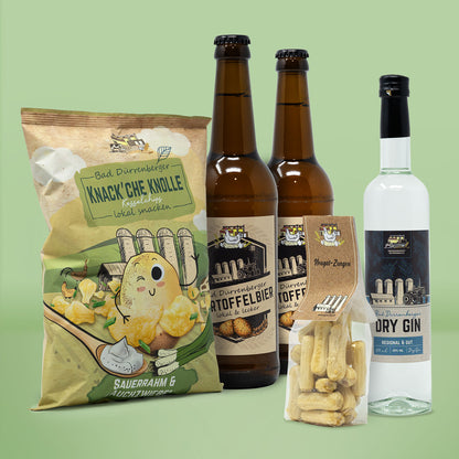 Inhalt des Genuspakets herzhafte Genusszeit. Von links nach rechts: Kartoffelchips, Kartoffelbier (2 mal), Nougat-Zungen und Dry Gin.