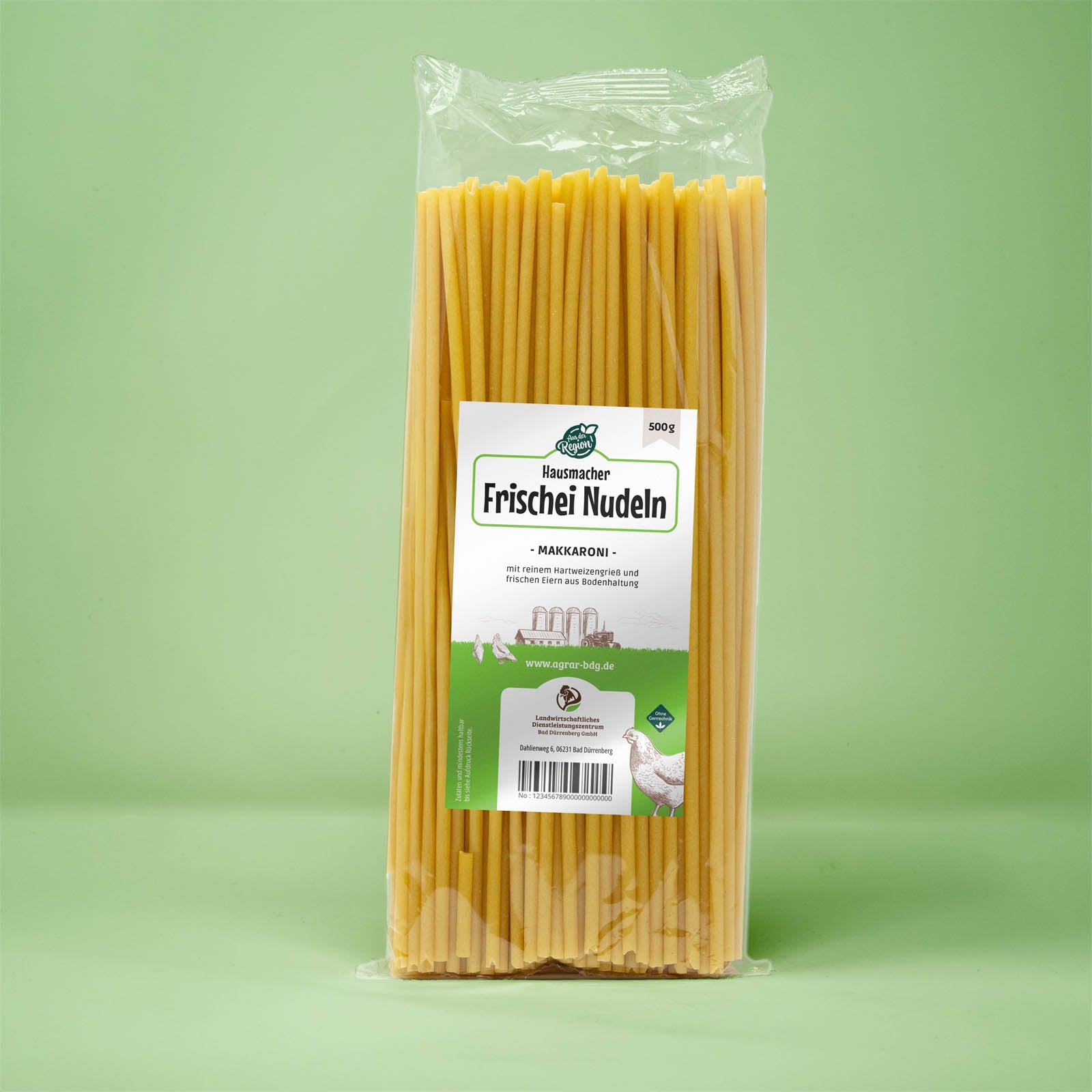 Frontalansicht von Hausmacher Frischei Makarroni 500 Gramm in einer Plastiktüte mit Etikett.