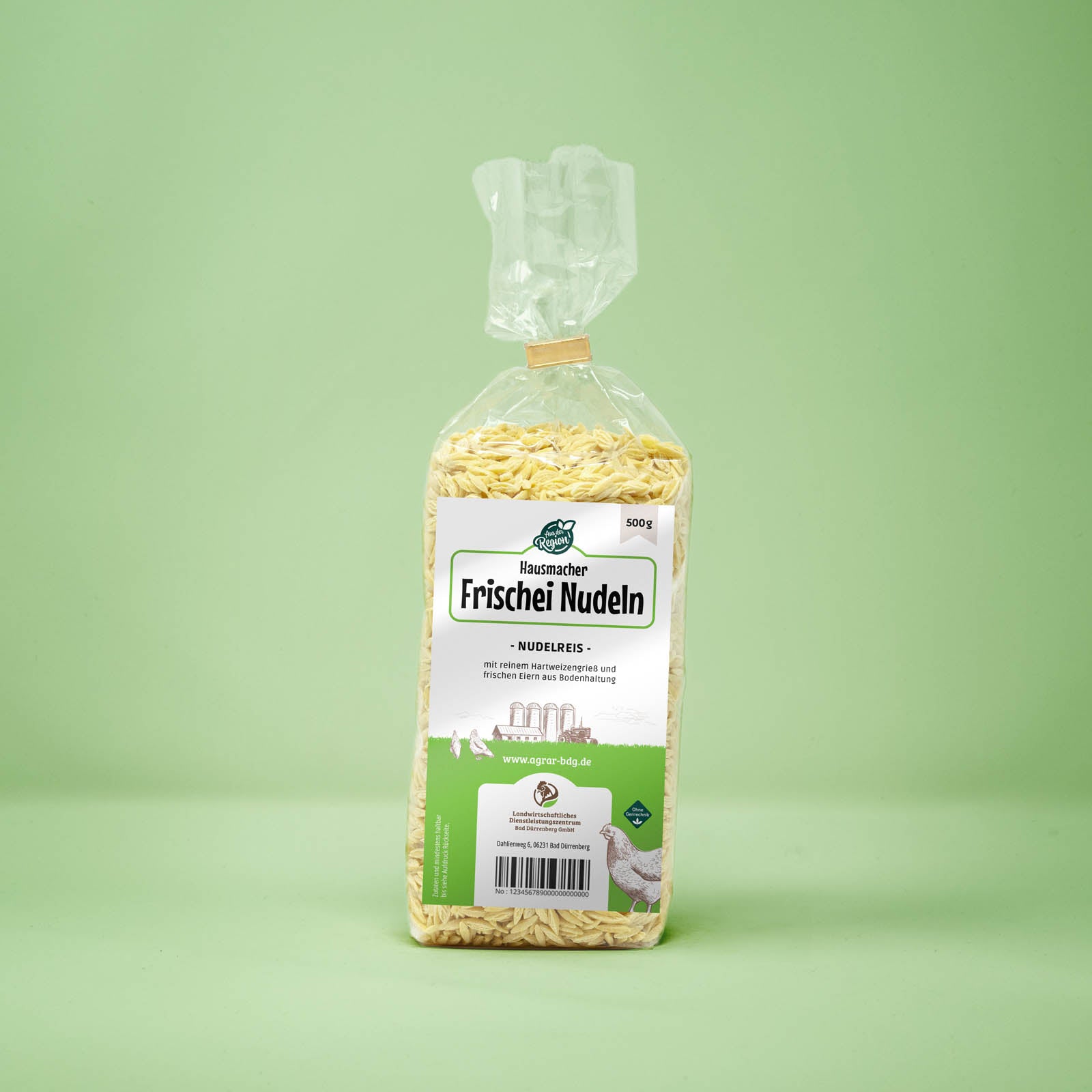 Frontalansicht von Hausmacher Frischei Nudelreis 500 Gramm in einer Plastiktüte mit Etikett.